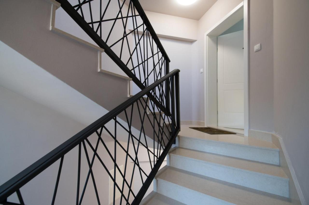 Brand New Aparment With Sea View & Swimming Pool At Ciovo - Villa Fiorentini Trogir Buitenkant foto