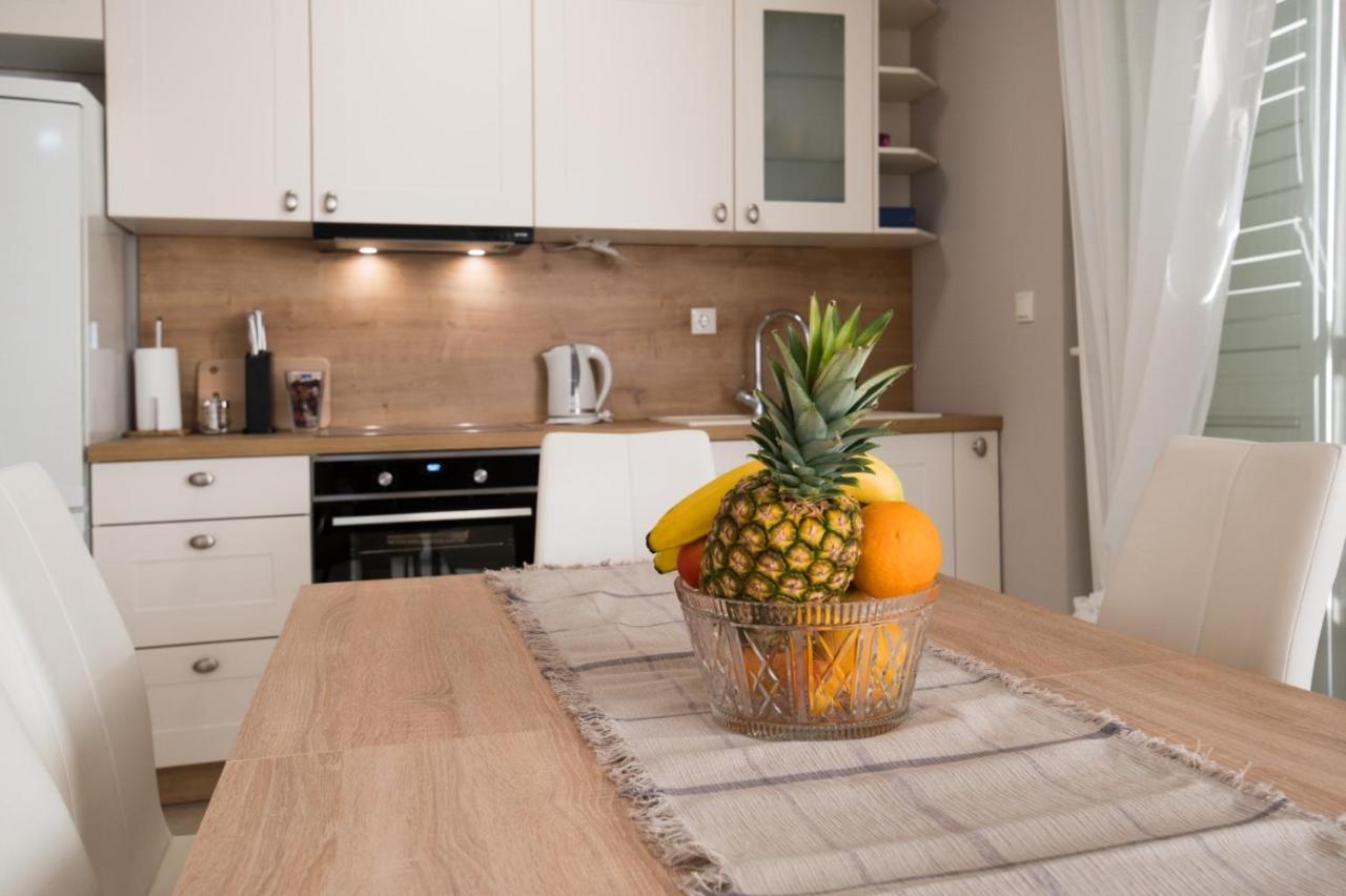 Brand New Aparment With Sea View & Swimming Pool At Ciovo - Villa Fiorentini Trogir Buitenkant foto