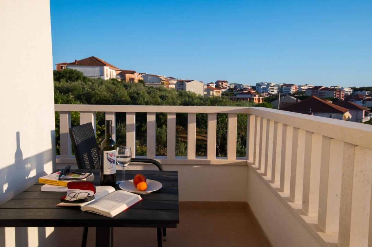 Brand New Aparment With Sea View & Swimming Pool At Ciovo - Villa Fiorentini Trogir Buitenkant foto